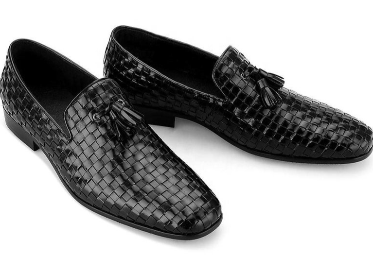 Single Piece Wholecut Slip on tassel Loafer shoes for Men