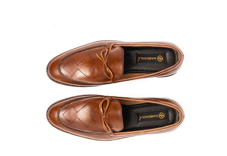 Oily Pull-Up Casual Loafers Natural Leather Slip-On Shoes Comfortable Casual Slip-On Loafers Men’s Oily Pull-Up Loafer Shoes Stylish Slip-On Natural Loafers Durable Pull-Up Leather Loafers Natural Finish Slip-On Shoes Casual Leather Loafers for Men Relaxed Fit Oily Pull-Up Loafers High-Quality Casual Slip-On Shoes