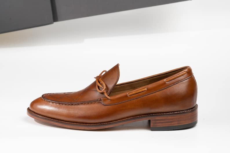 Oily Pull-Up Casual Loafers Natural Leather Slip-On Shoes Comfortable Casual Slip-On Loafers Men’s Oily Pull-Up Loafer Shoes Stylish Slip-On Natural Loafers Durable Pull-Up Leather Loafers Natural Finish Slip-On Shoes Casual Leather Loafers for Men Relaxed Fit Oily Pull-Up Loafers High-Quality Casual Slip-On Shoes