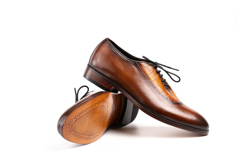 Cognac Brown Cap Toe Oxford Shoes Men’s Lace-Up Cap Toe Oxford in Cognac Brown Leather Cap Toe Oxford Lace-Ups