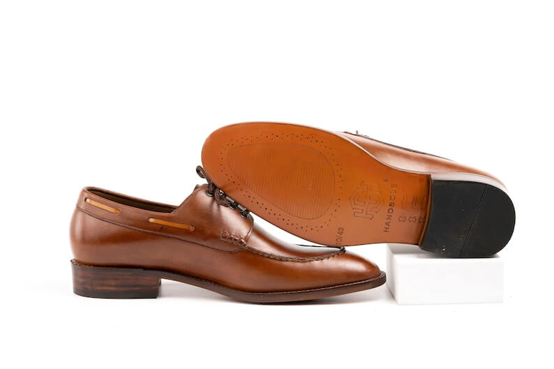 Oily Pull Up leather Apron Toe Derby Boat Shoe