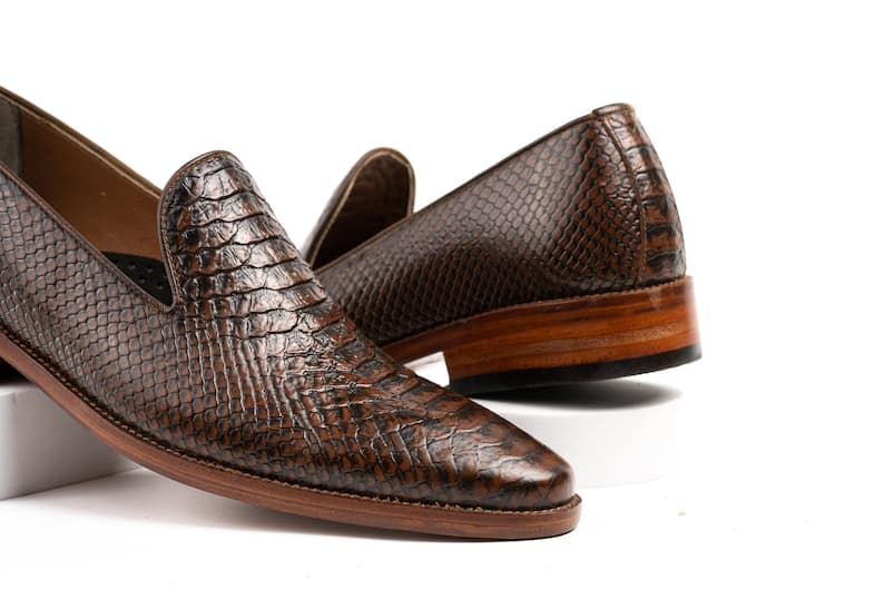 Fish-Pattern Embossed Loafers Wholecut One Piece Slip-On Shoes Handmade Fish-Pattern Loafers Unique Embossed Leather Loafers Men’s Slip-On Wholecut Shoes Stylish Fish-Pattern Leather Loafers Elegant Handmade Slip-On Loafers Premium Wholecut Loafers for Men Embossed Leather Slip-On Shoes Artisan Crafted Fish-Pattern Loafers